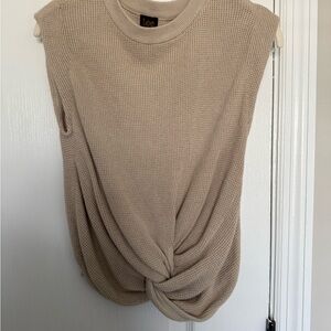 Lee Women's Tan Knotted Top